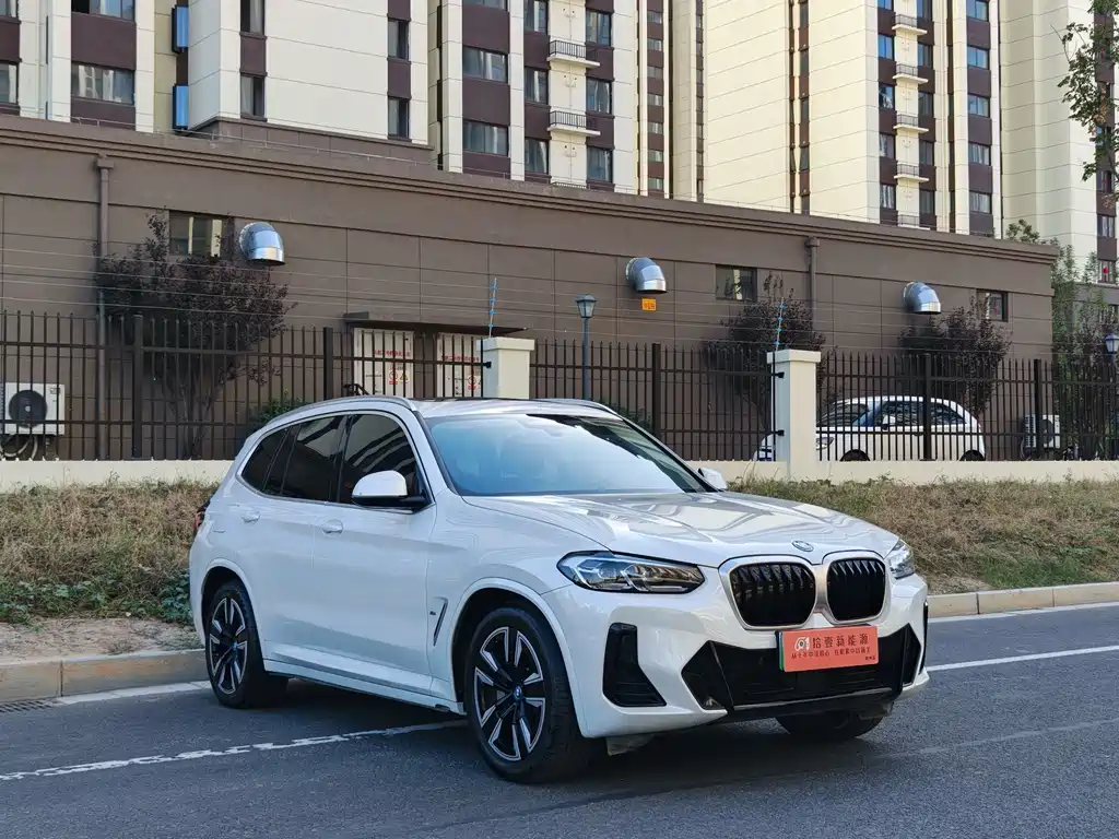 BMW iX3 2024 — фото 3