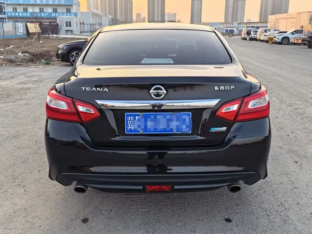 NISSAN TEANA