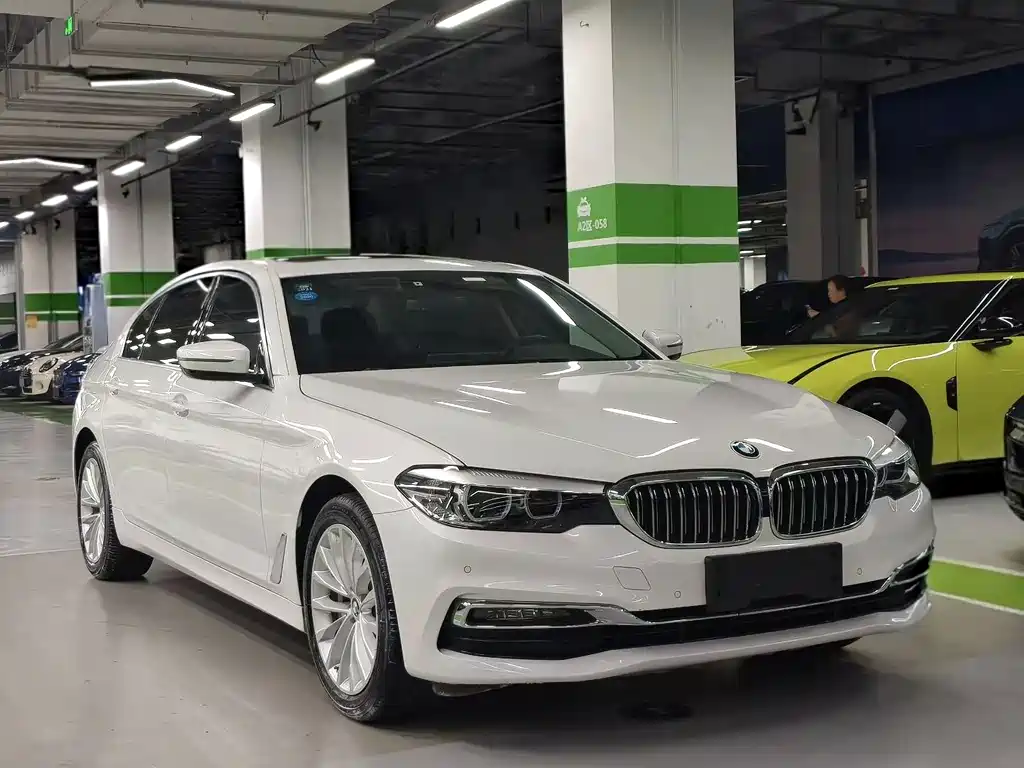 BMW 5 Series — миниатюра 3