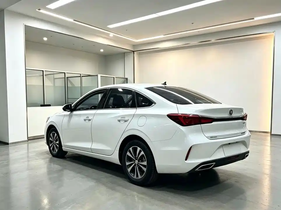 Changan Eado — миниатюра 7