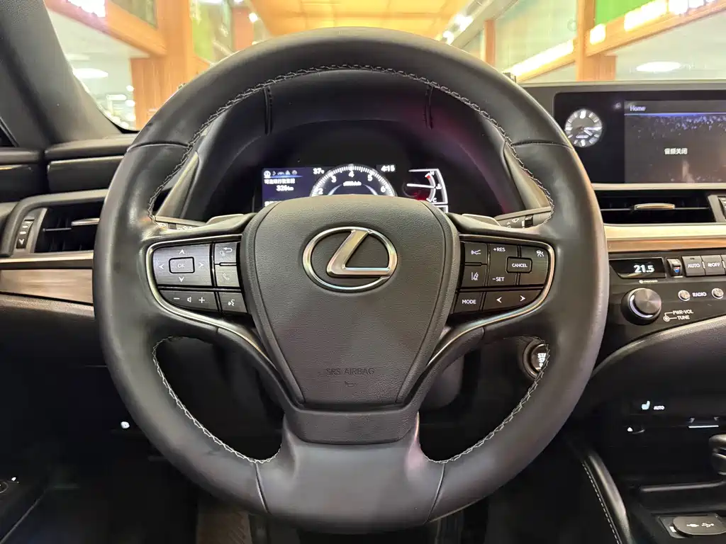 Lexus ES — миниатюра 18