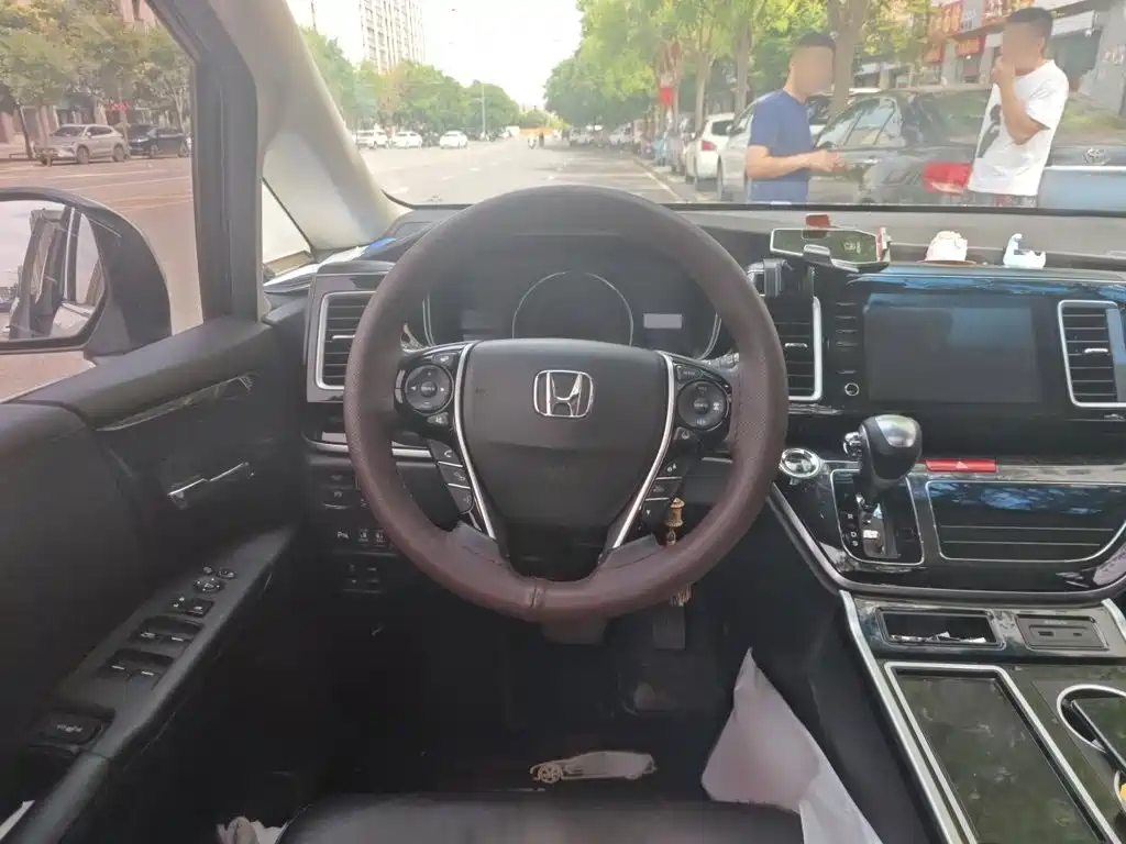 Honda Elysion — миниатюра 3