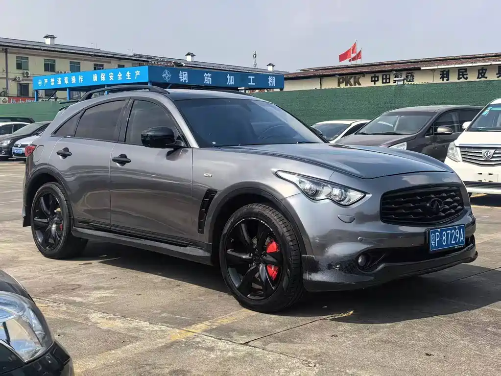 Infiniti FX — миниатюра 7