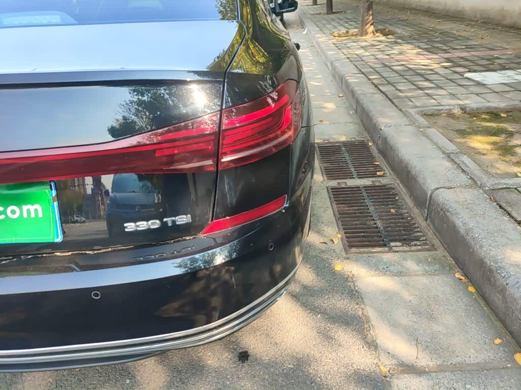 Volkswagen Passat 1.4 л 2023 г. Чёрный, пробег 42000 км