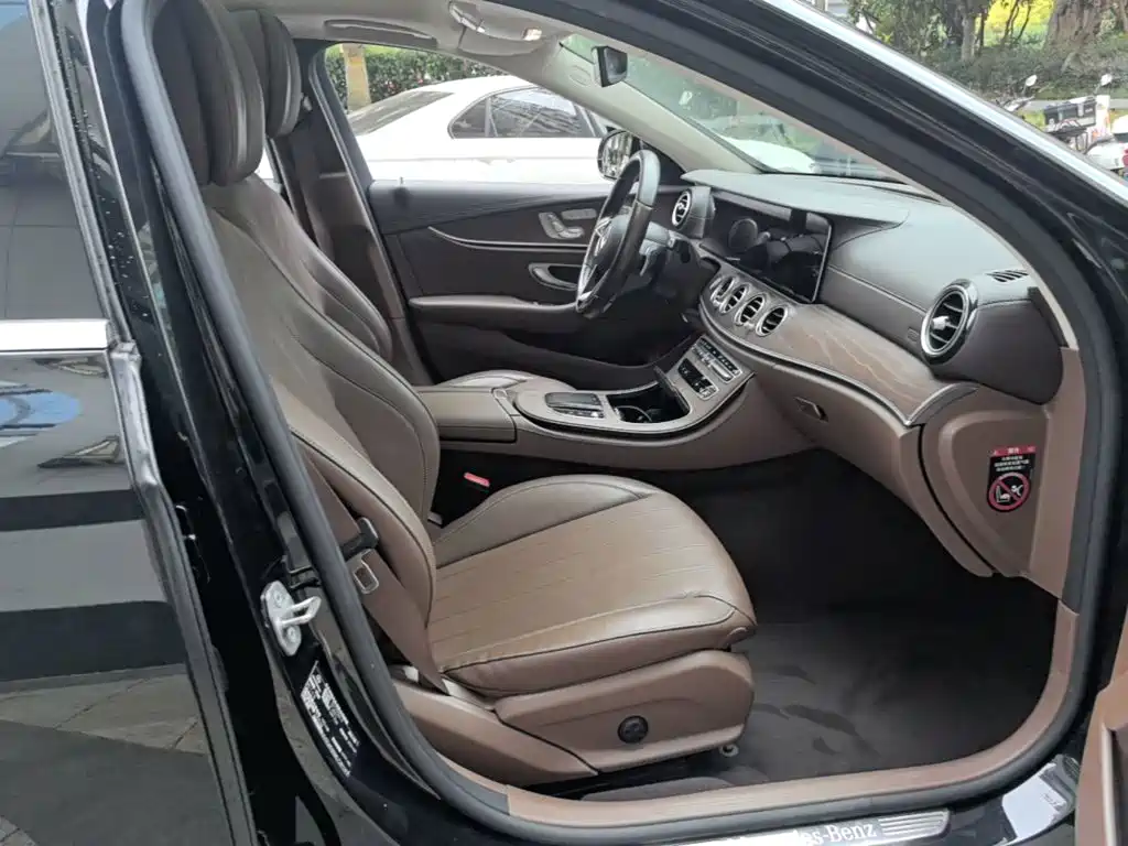 Mercedes-Benz E-Class — миниатюра 25