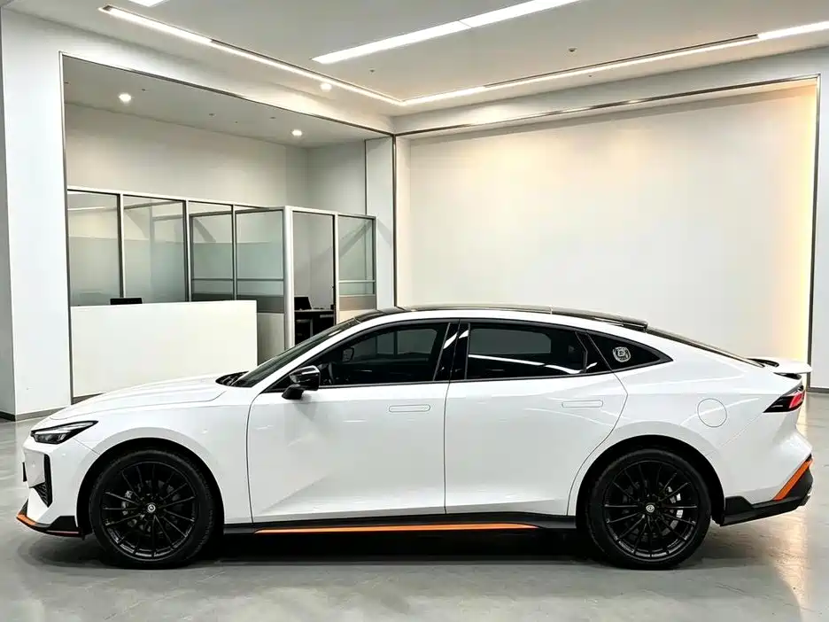 Changan UNI-V — миниатюра 8