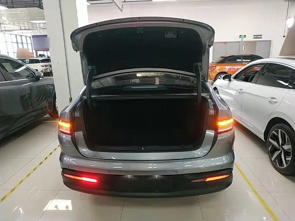 BYD Seal 05 DM-i — миниатюра 19
