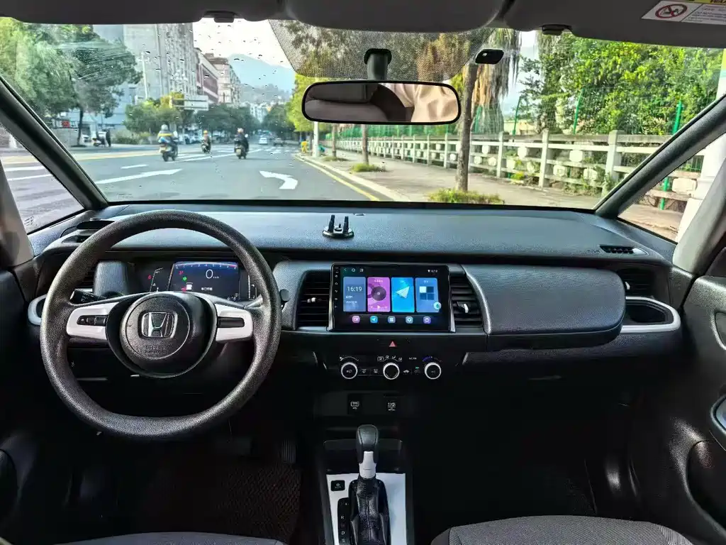 Honda Fit - фото 5