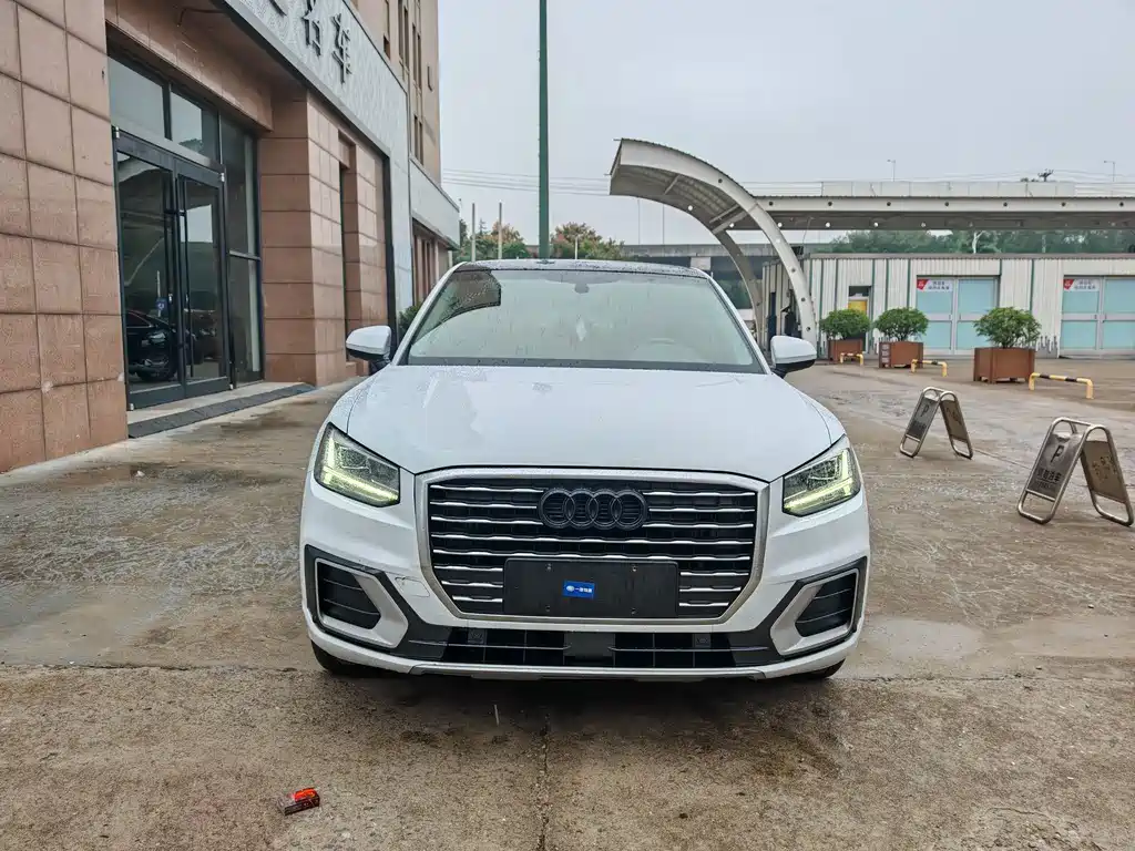Audi Q2L — миниатюра 2