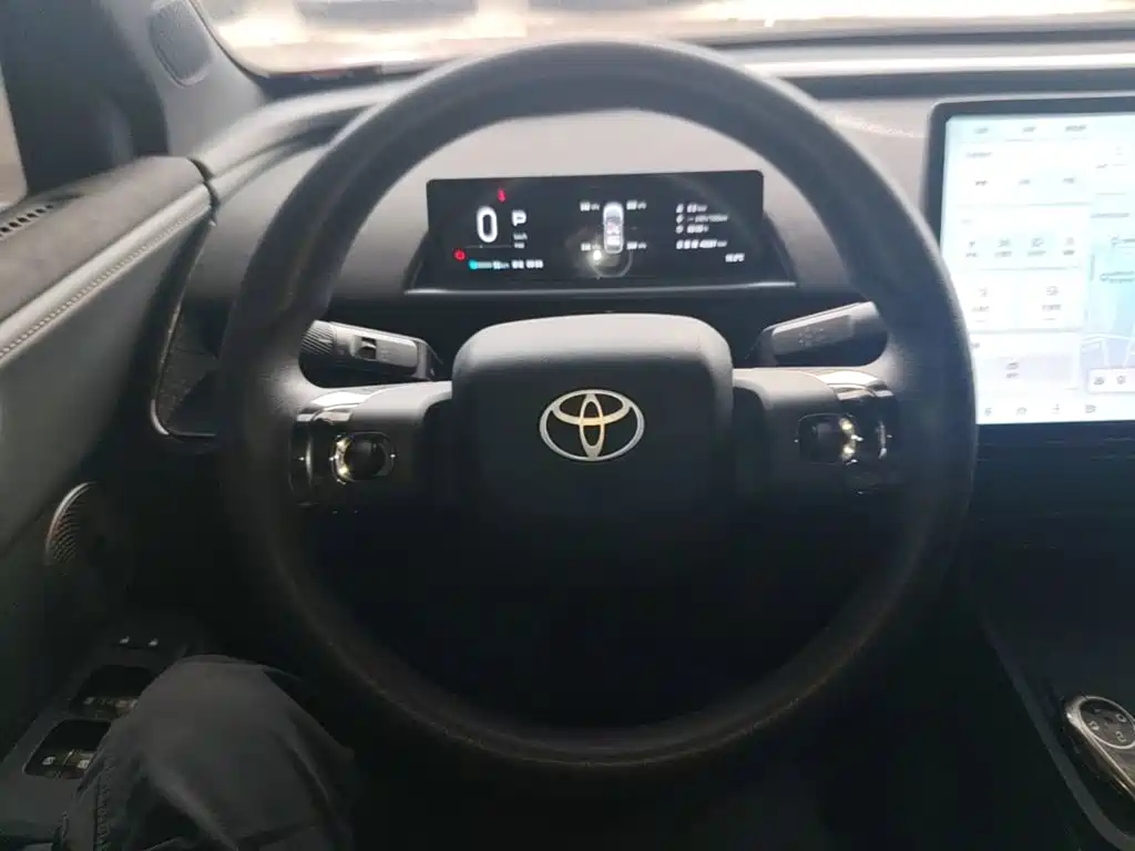 Toyota bZ3X - фото 11