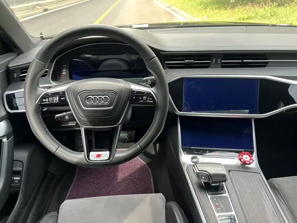 Audi A6L New Energy — миниатюра 9