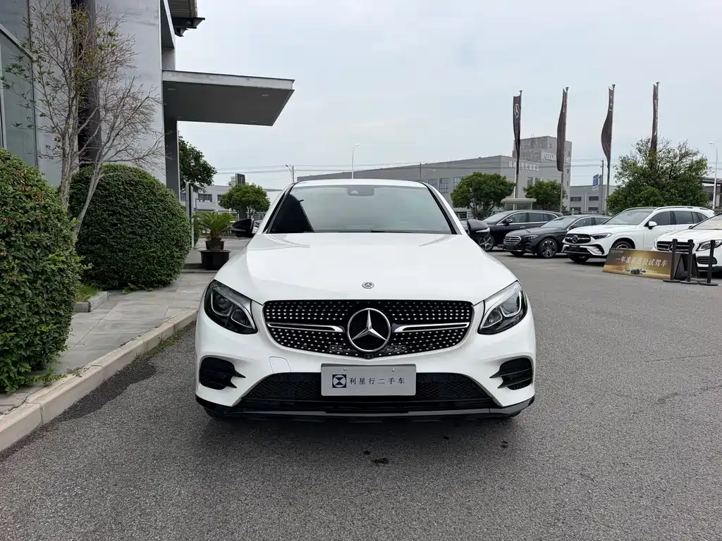 Mercedes-Benz GLC 2019 GLC 260 4MATIC SUV