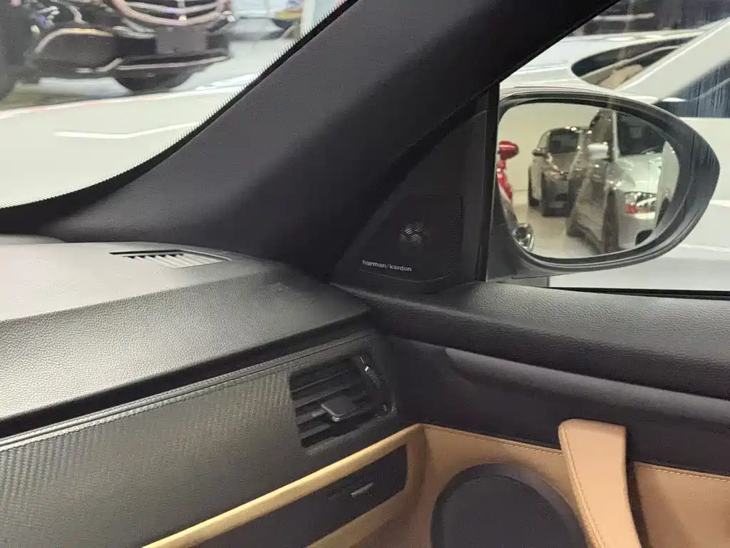 BMW M3 — миниатюра 7