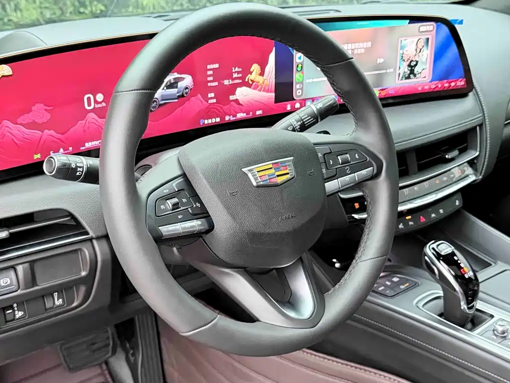 Cadillac CT5 — миниатюра 2