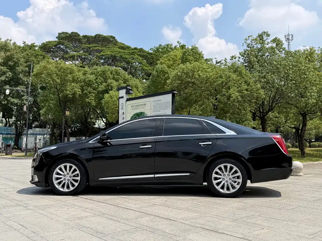 Cadillac XTS — миниатюра 4