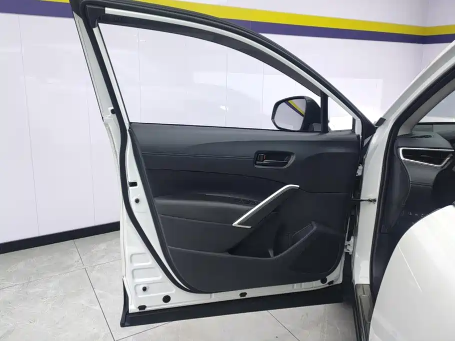 Toyota Frontlander — миниатюра 7