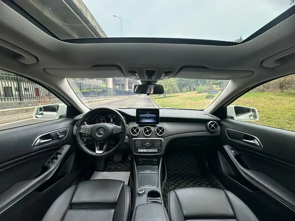 Mercedes-Benz GLA — миниатюра 6