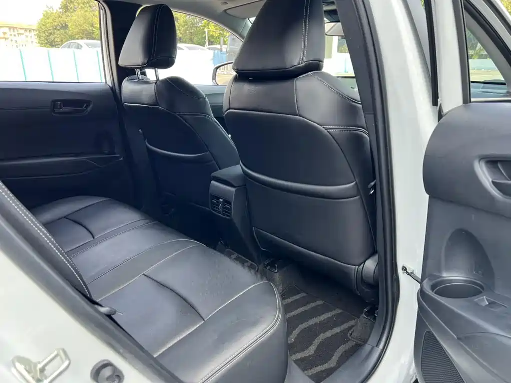 Toyota Corolla Cross — миниатюра 7