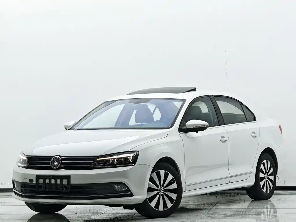 Volkswagen Sagitar 2018
