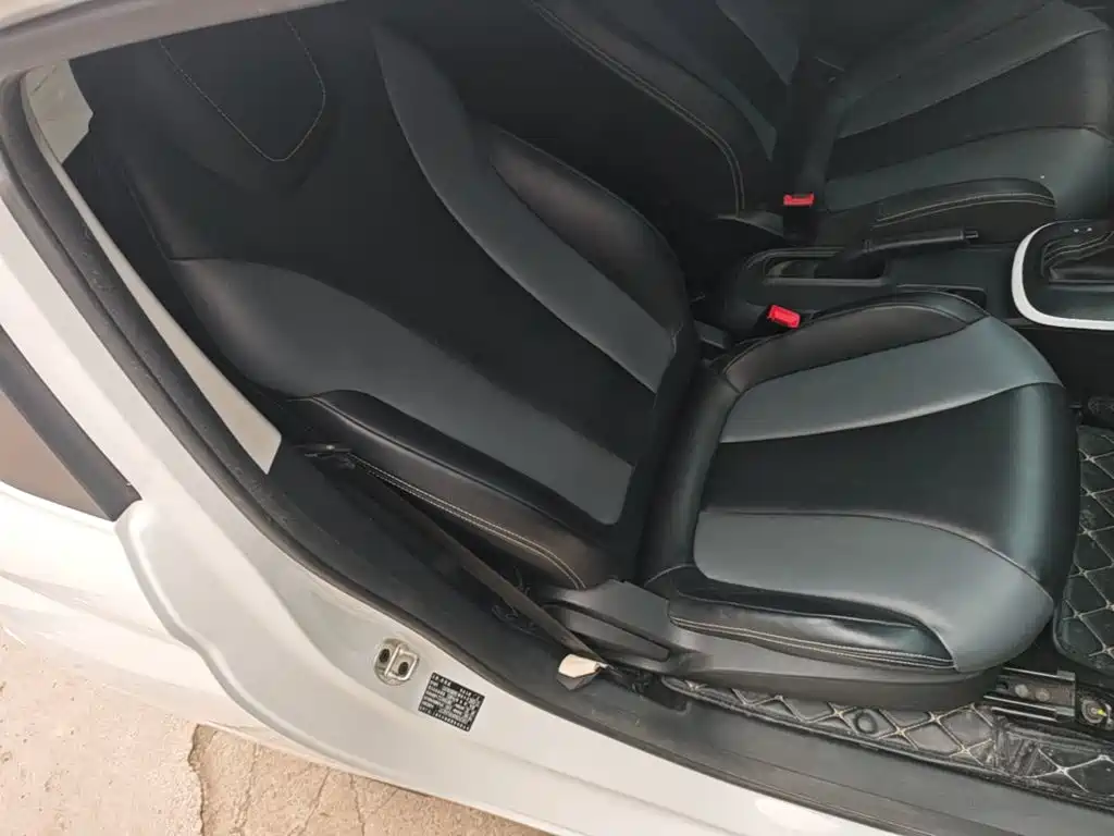 Roewe Clever — миниатюра 25