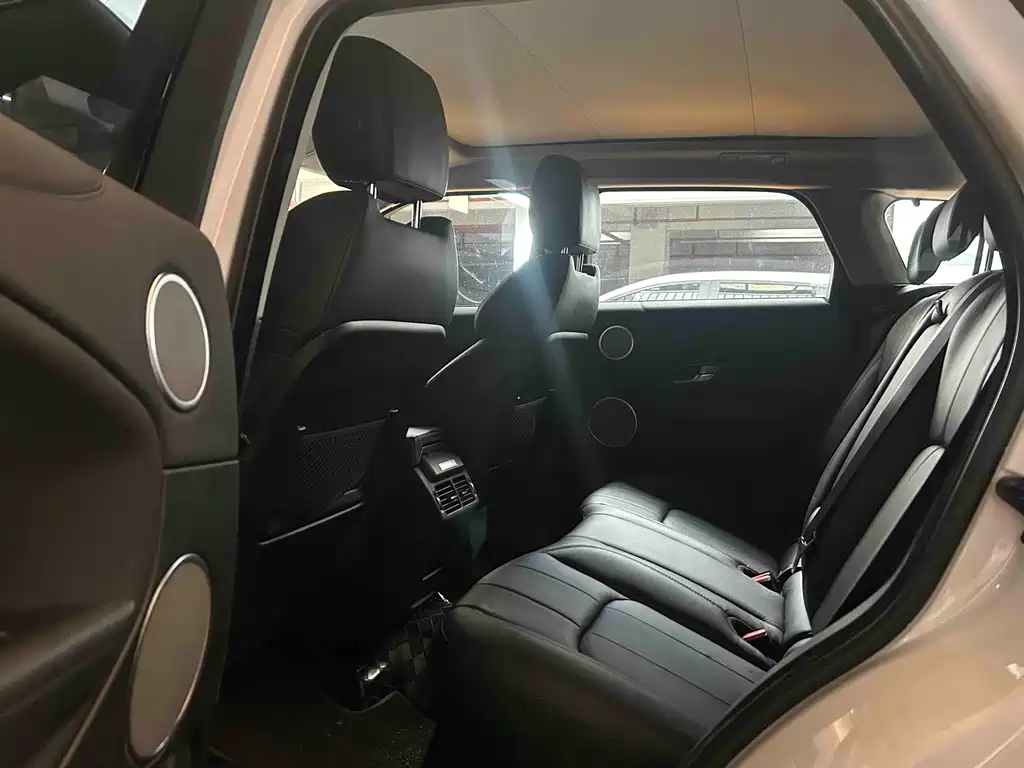 Land Rover Evoque — миниатюра 4