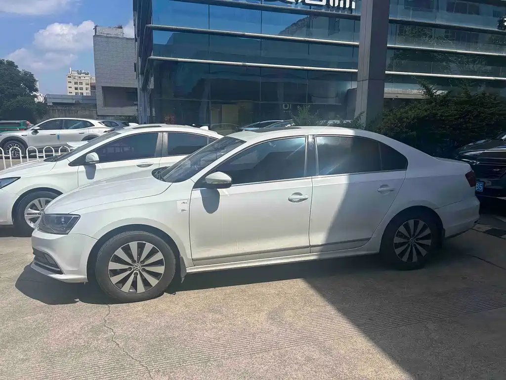 Volkswagen Sagitar — миниатюра 4