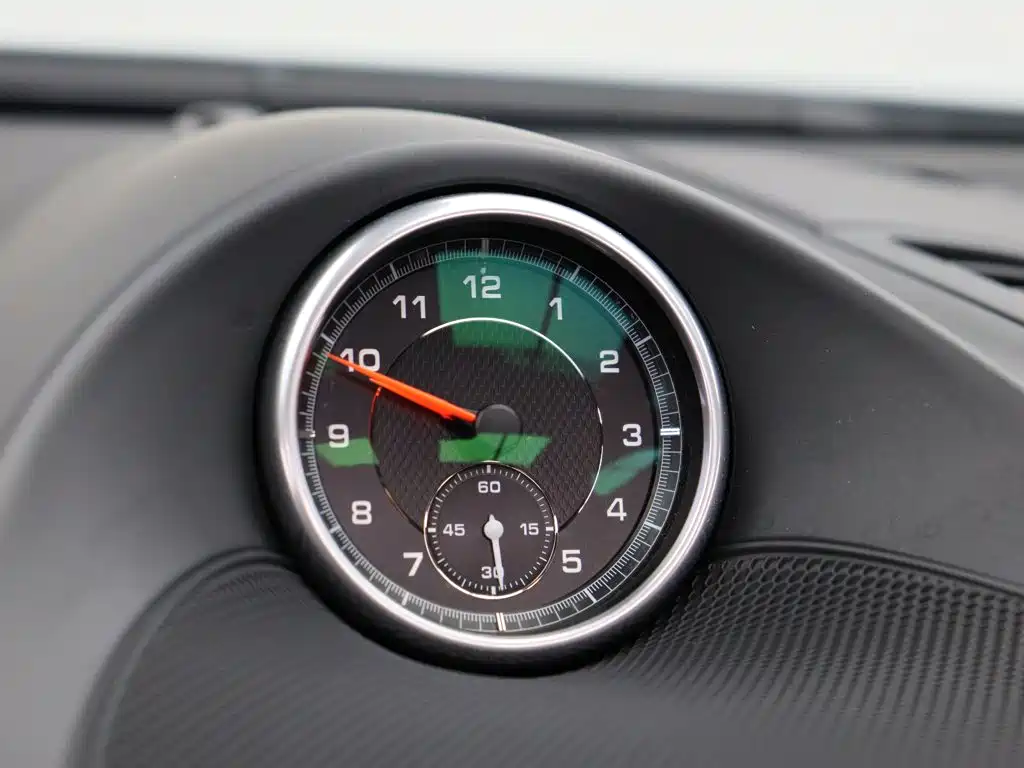 Porsche Cayenne — миниатюра 26