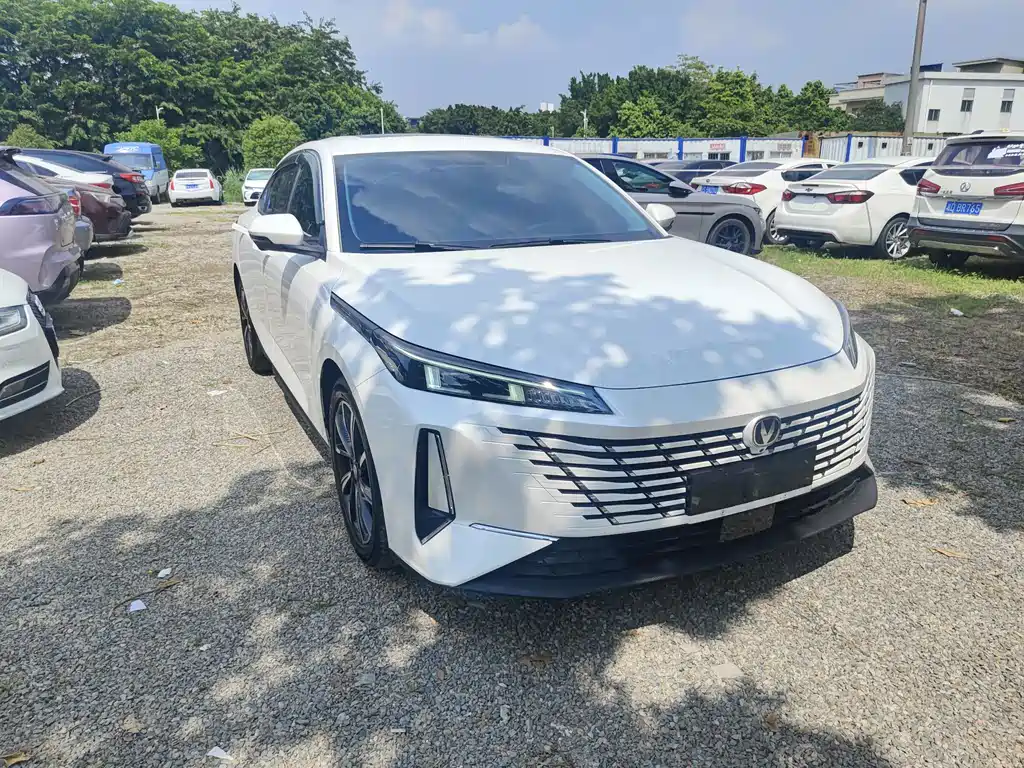Changan Eado — миниатюра 3
