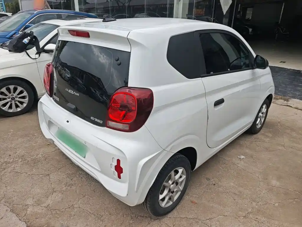 Roewe Clever — миниатюра 7