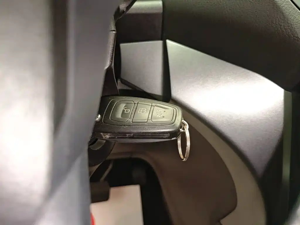 Ford Kuga — миниатюра 9