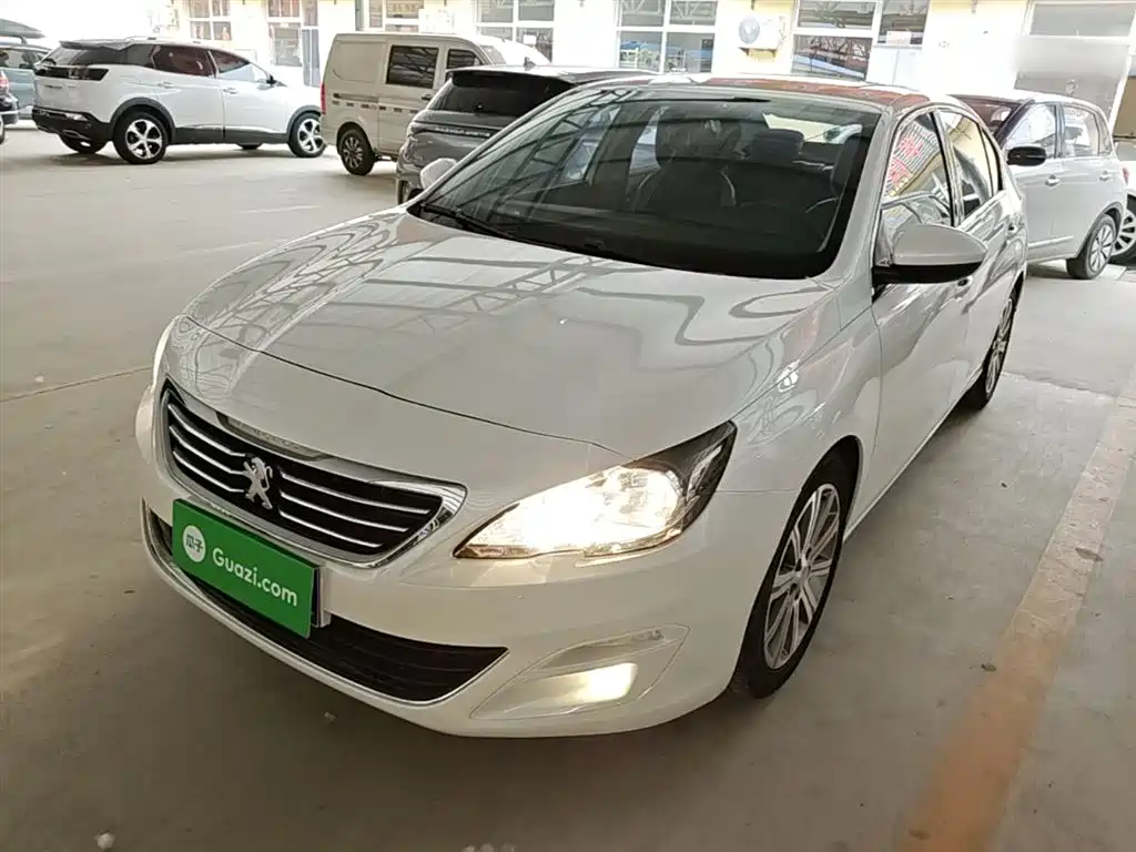 Peugeot 408 2016