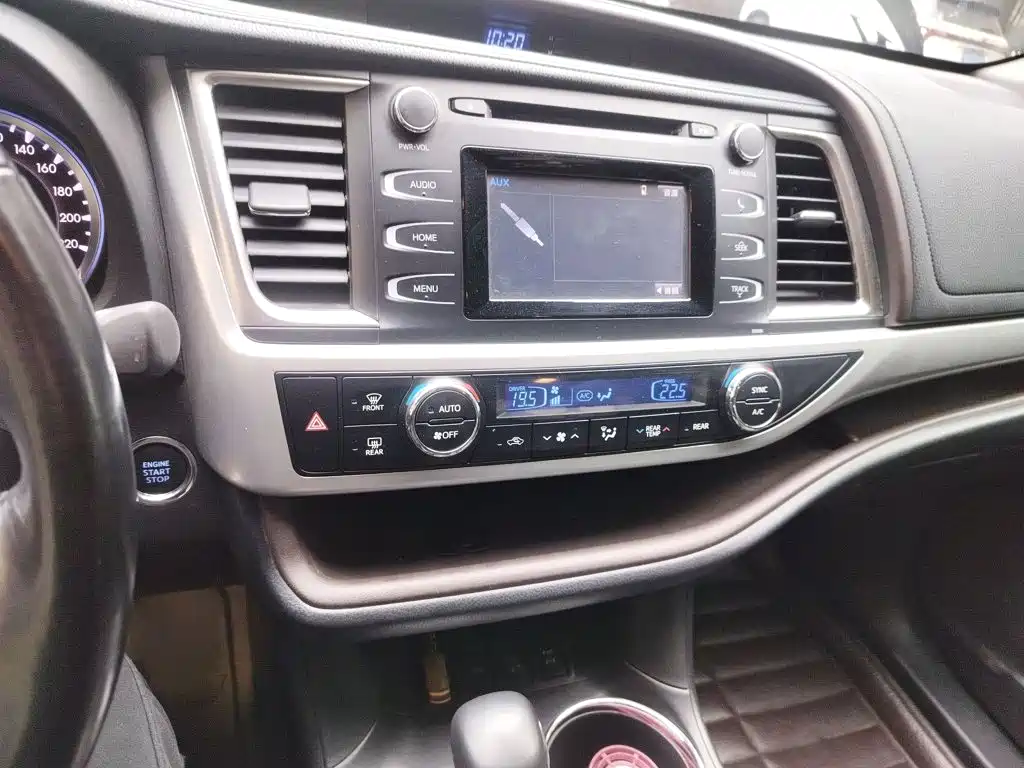 Toyota Highlander 2017 2.0T Luxury 7 мест