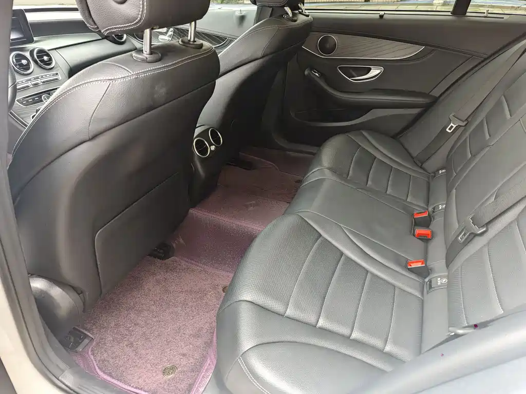 Mercedes-Benz C-Class — миниатюра 5