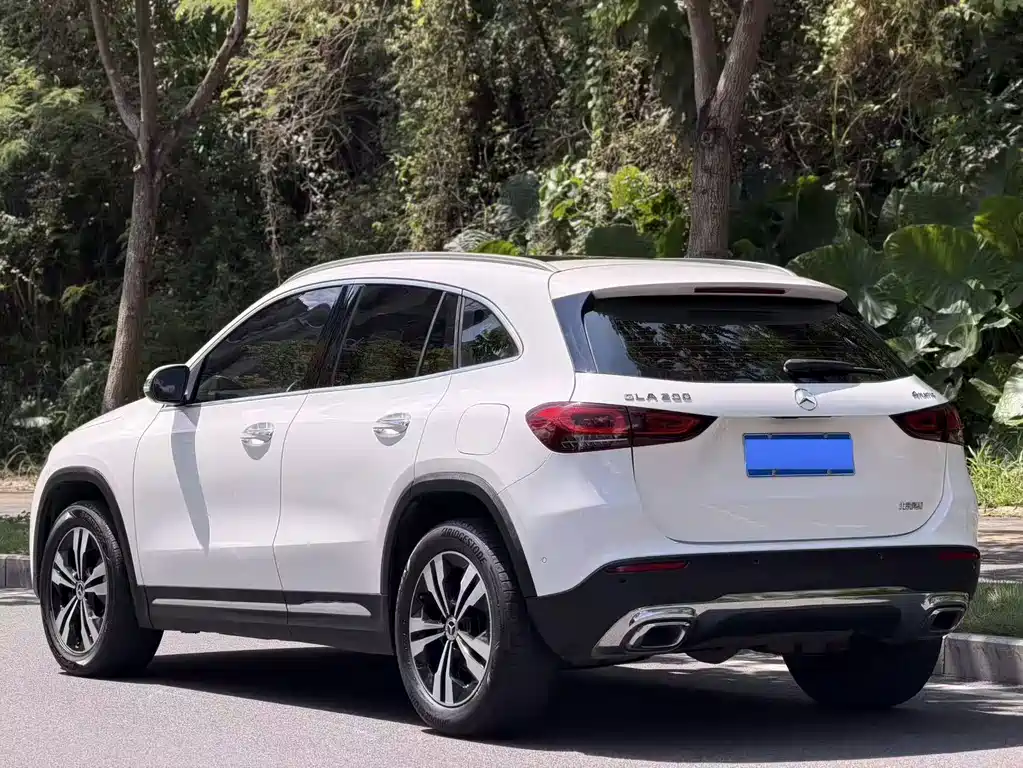 Mercedes-Benz GLA — миниатюра 7