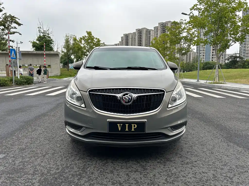Buick GL8 — миниатюра 3