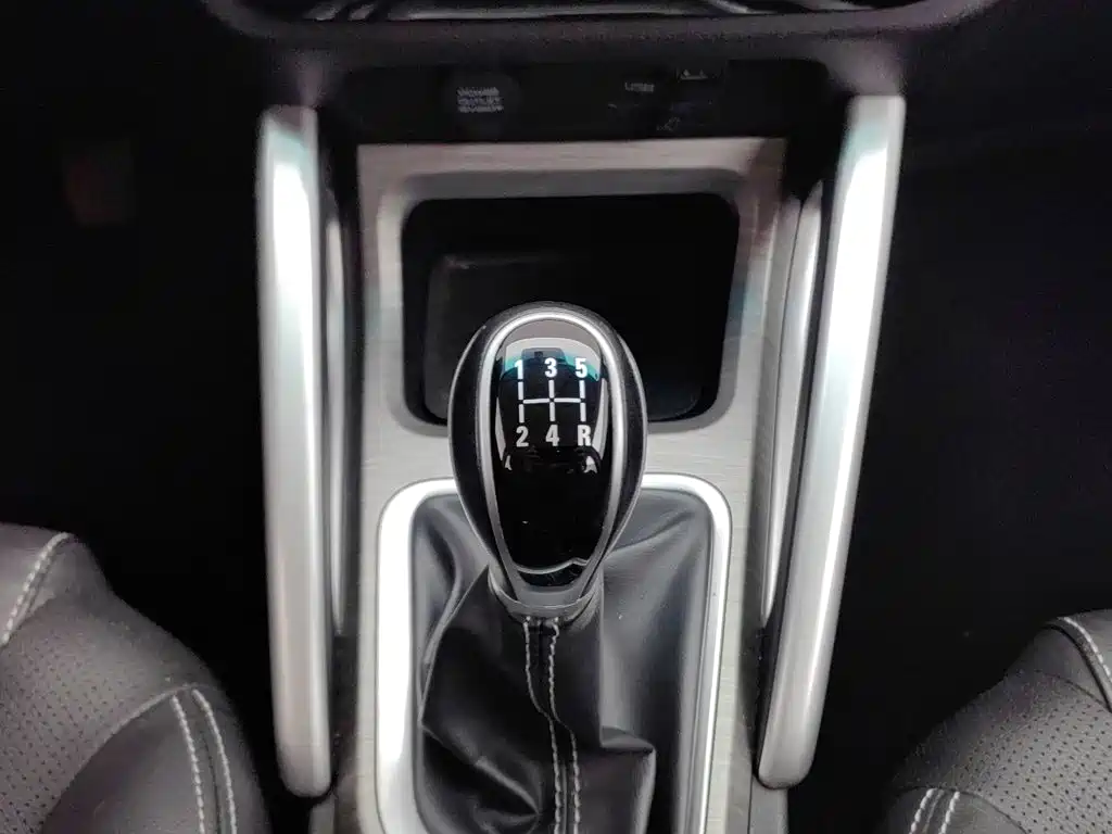 Geely Vision X3 — миниатюра 13