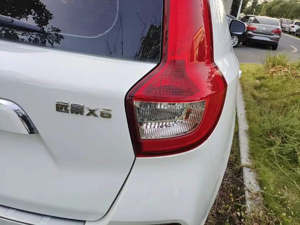 Geely Vision X6 — миниатюра 8