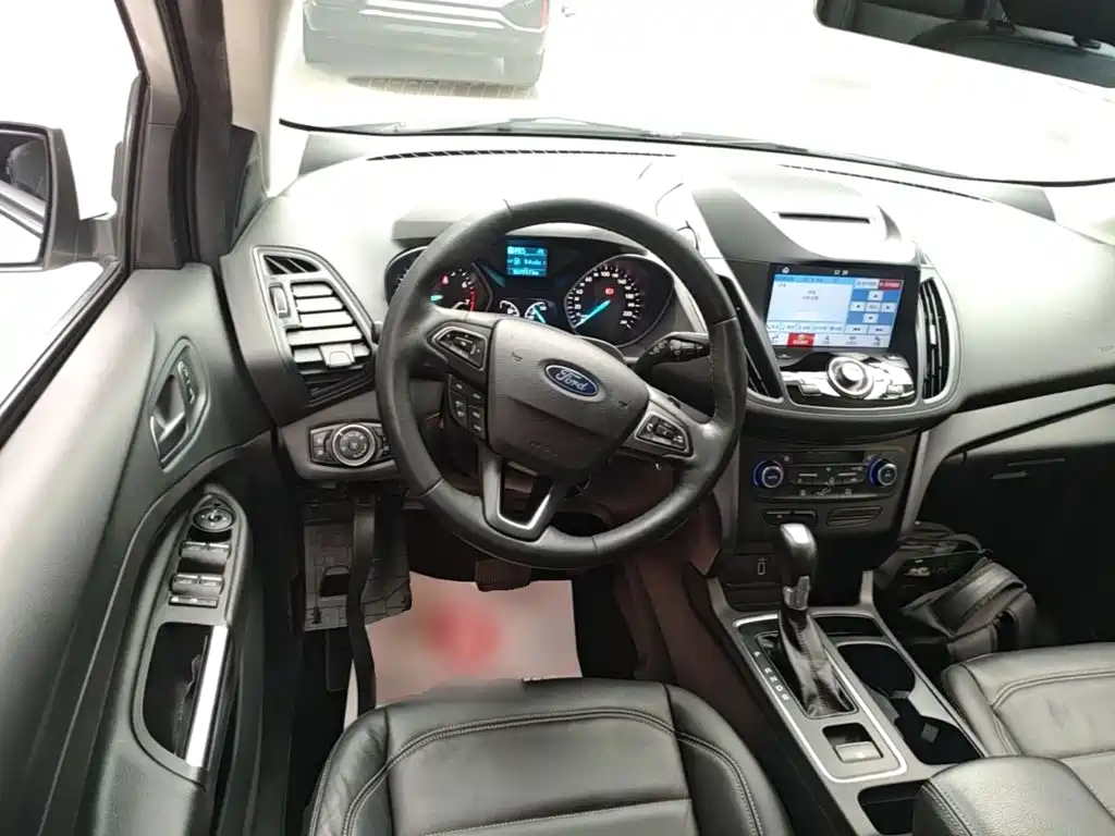 Ford Kuga — миниатюра 11