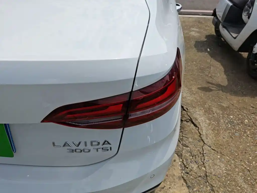 Volkswagen Lavida — миниатюра 8