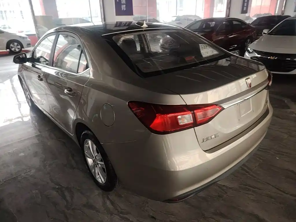 Roewe 360 — миниатюра 5