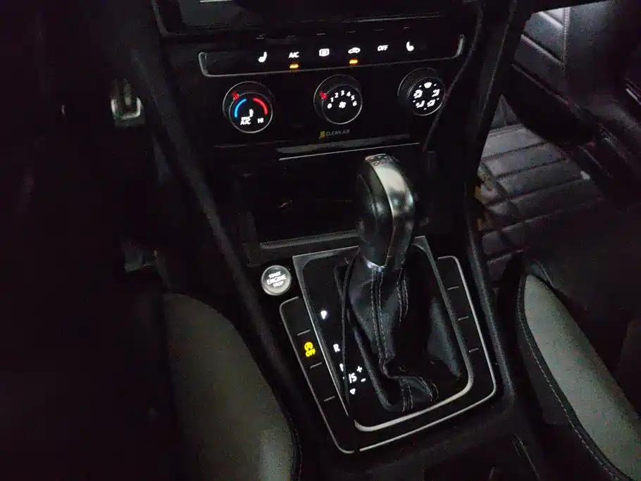 Volkswagen Golf — миниатюра 16