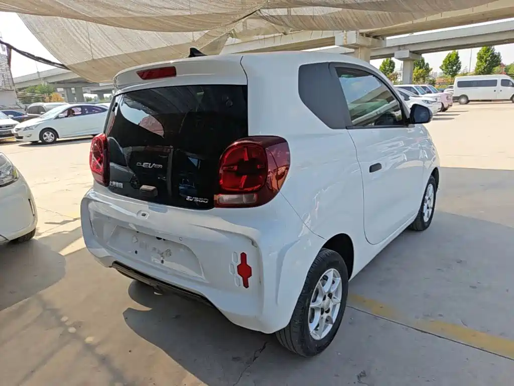 Roewe Clever — миниатюра 7