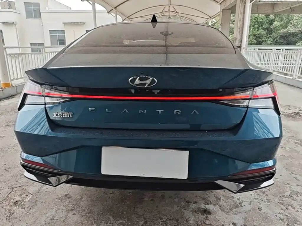 Hyundai Elantra — миниатюра 6
