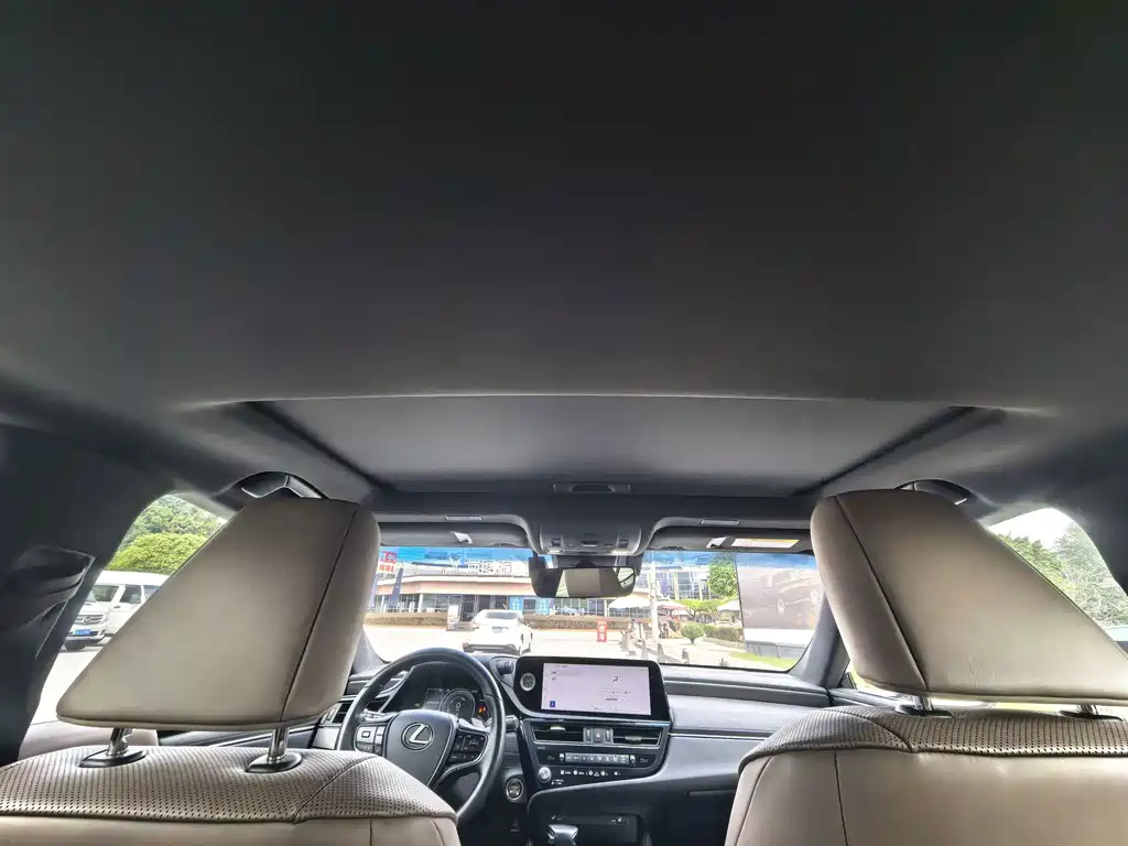 Lexus ES — миниатюра 18