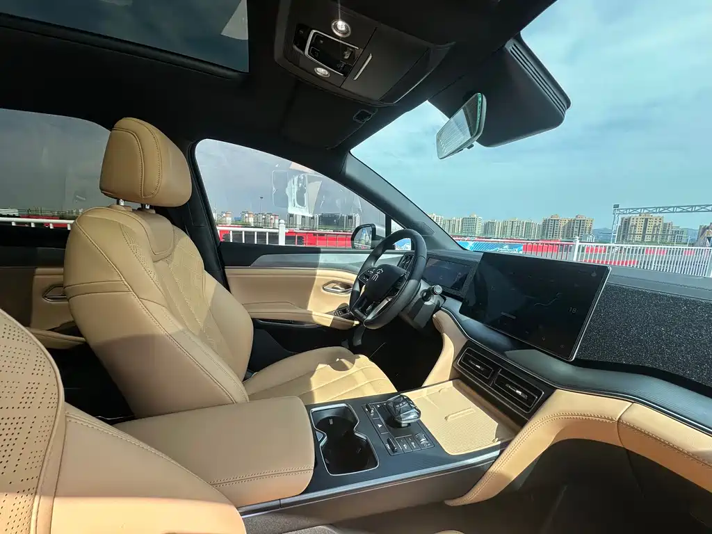 BYD L DM-i — миниатюра 15