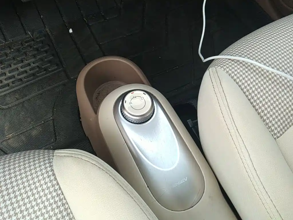 Wuling MINIEV — миниатюра 14