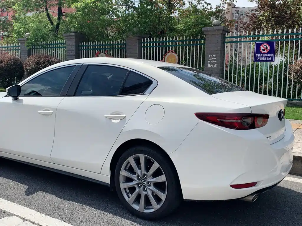 Mazda 3 Axela — миниатюра 9