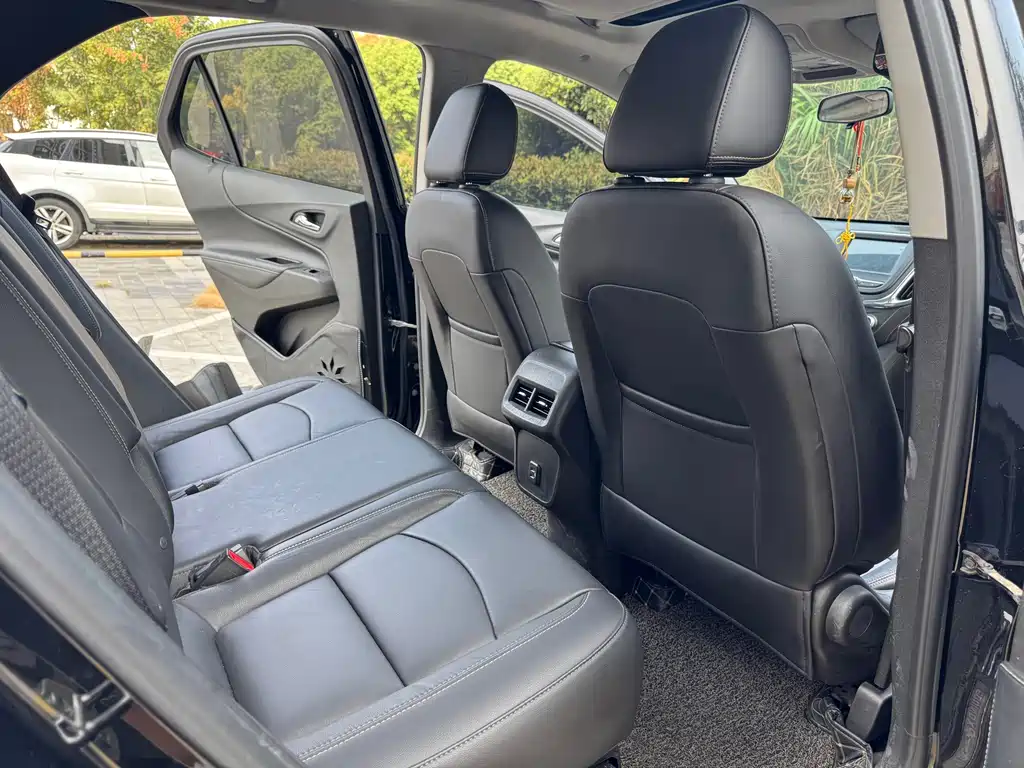 Chevrolet Equinox — миниатюра 8