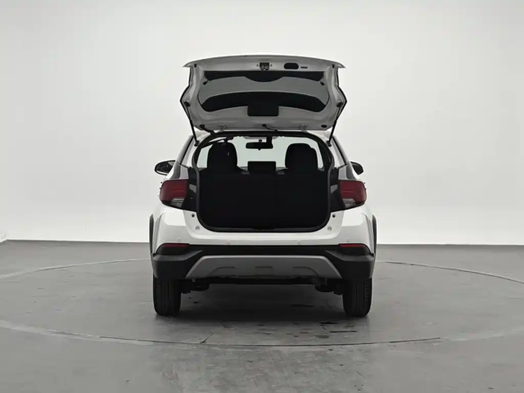 Toyota Yaris L — миниатюра 9