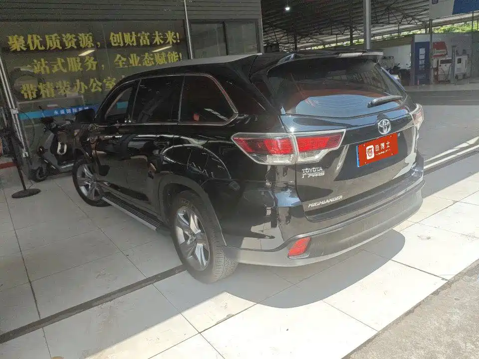 Toyota Highlander — миниатюра 4
